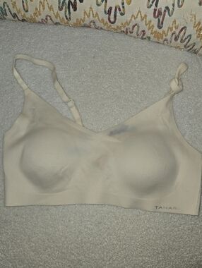 Tahari Seamless Nude Wireless Bra - Light Beige